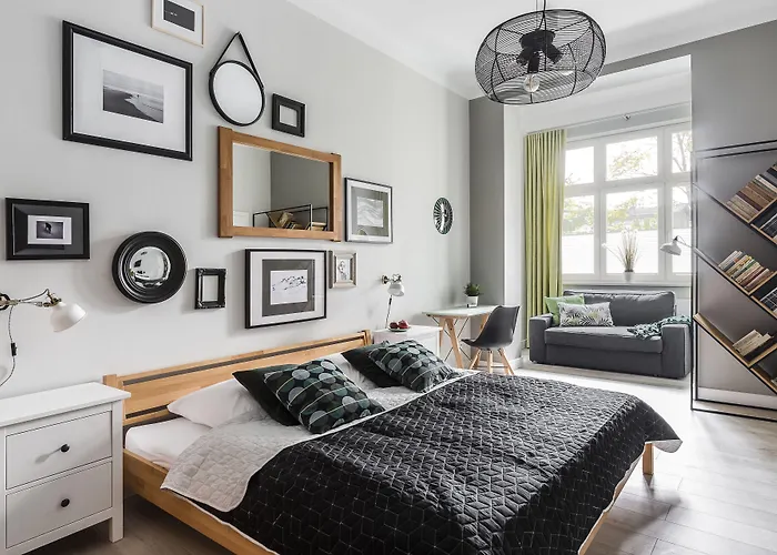 Sanhaus Apartments - CHOPINA 13 - apartamenty w centrum, 5 minut od plaży i deptaka